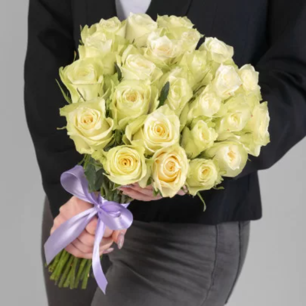 Kemer Florist Bouquet of 25 White Roses