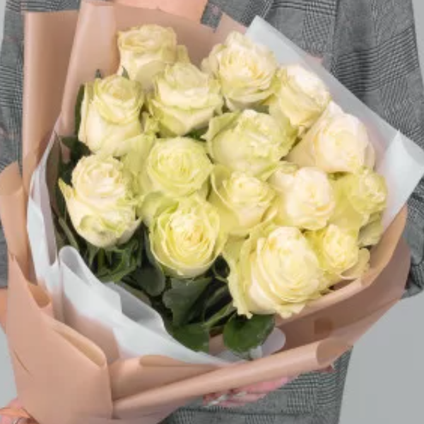  Kemer Florist 15 White Roses