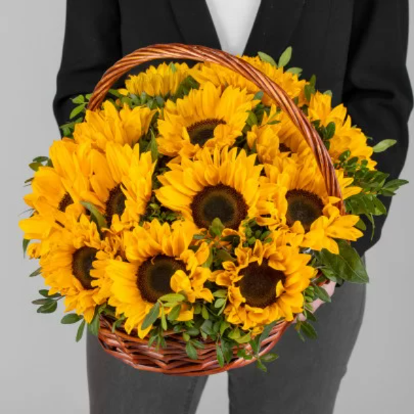  Kemer Florist Sunflower in a Stylish Basket